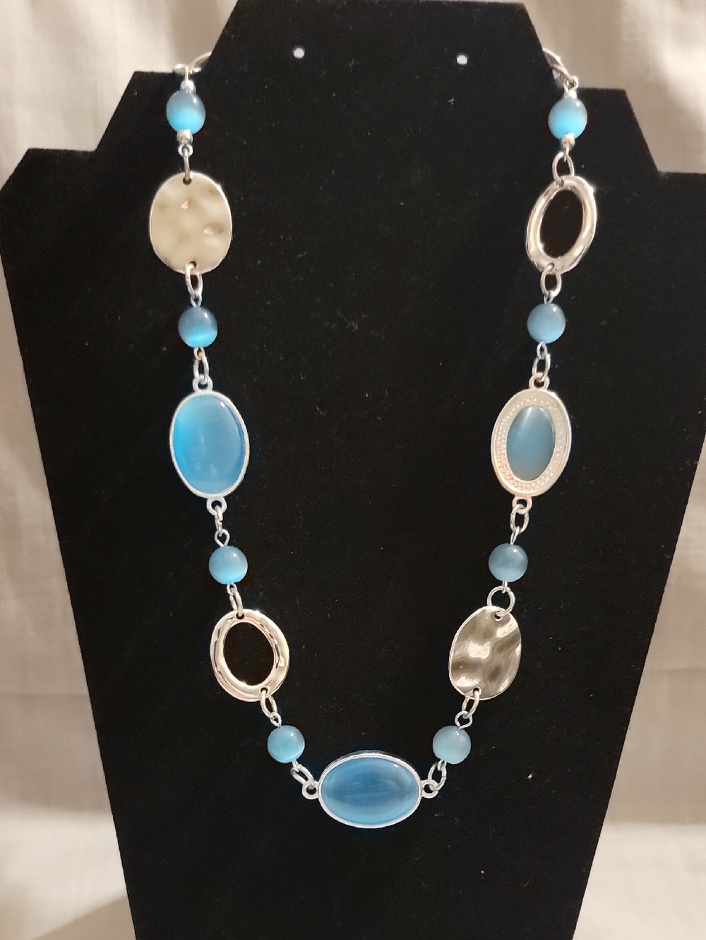 Blue Bead and Silver Oval Necklace - Women's Fashion